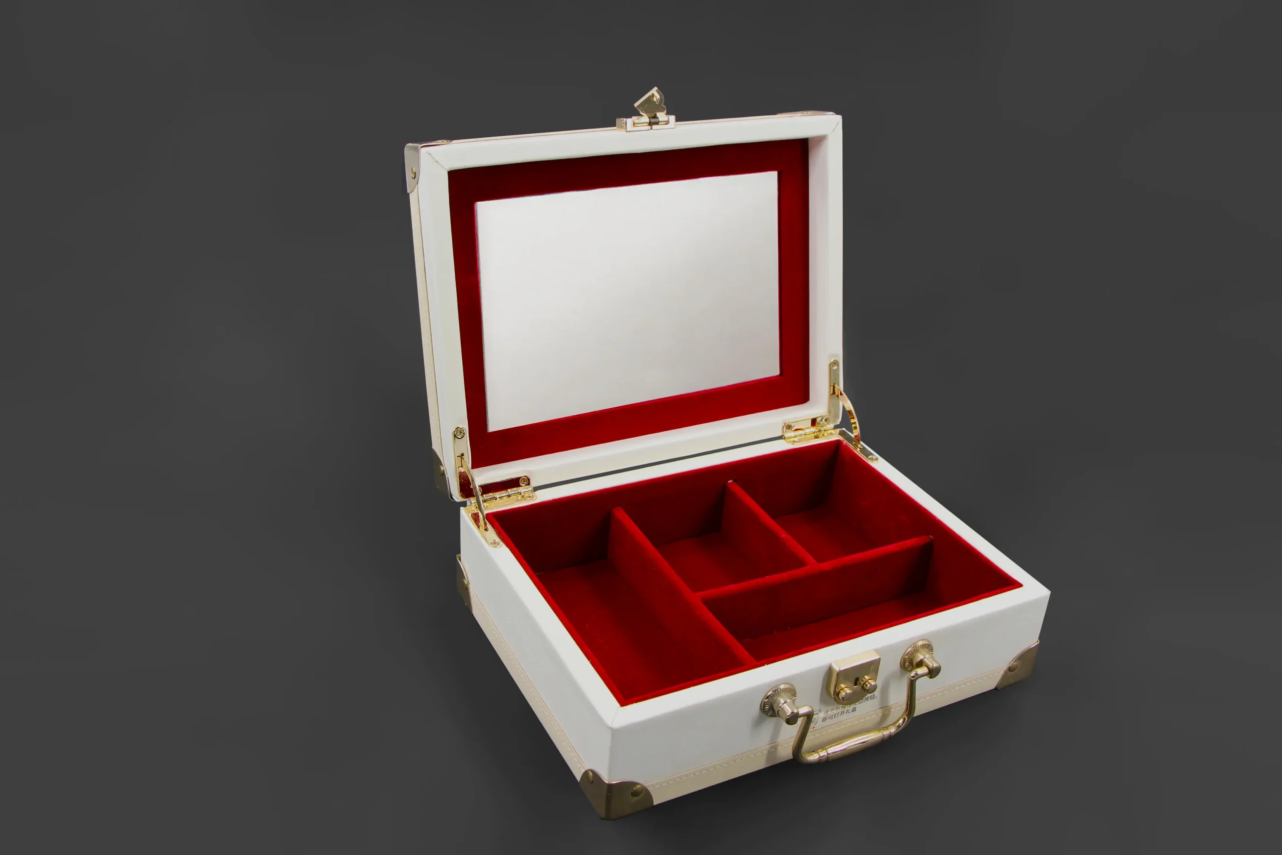 Luxury cosmetic packaging with premium rigid structure